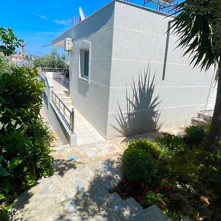 Guesthouse Shehu Ksamil Exterior foto